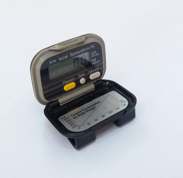 Yamax Digi-walker Digital Distance and calorie meter with speedometer, Made in Japan